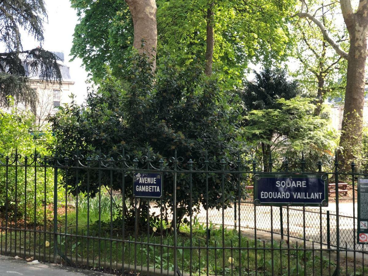 Metro Gambetta Lägenhet Paris Exteriör bild